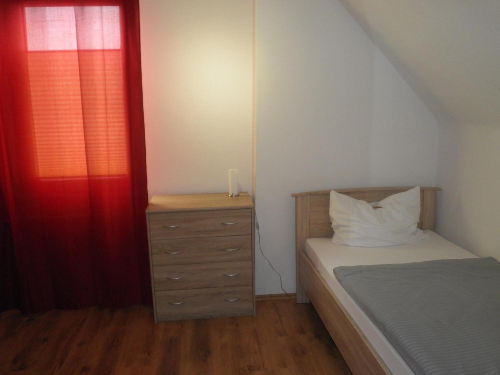 Bennetts Restaurant Und Hotel Wittingen Δωμάτιο φωτογραφία