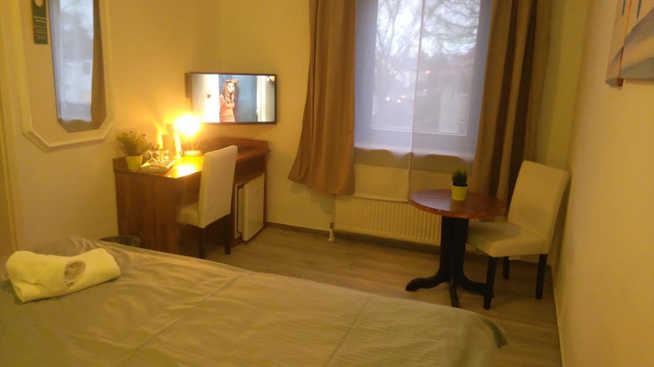 Bennetts Restaurant Und Hotel Wittingen Εξωτερικό φωτογραφία