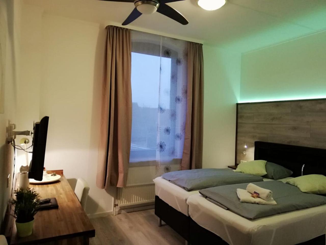 Bennetts Restaurant Und Hotel Wittingen Εξωτερικό φωτογραφία
